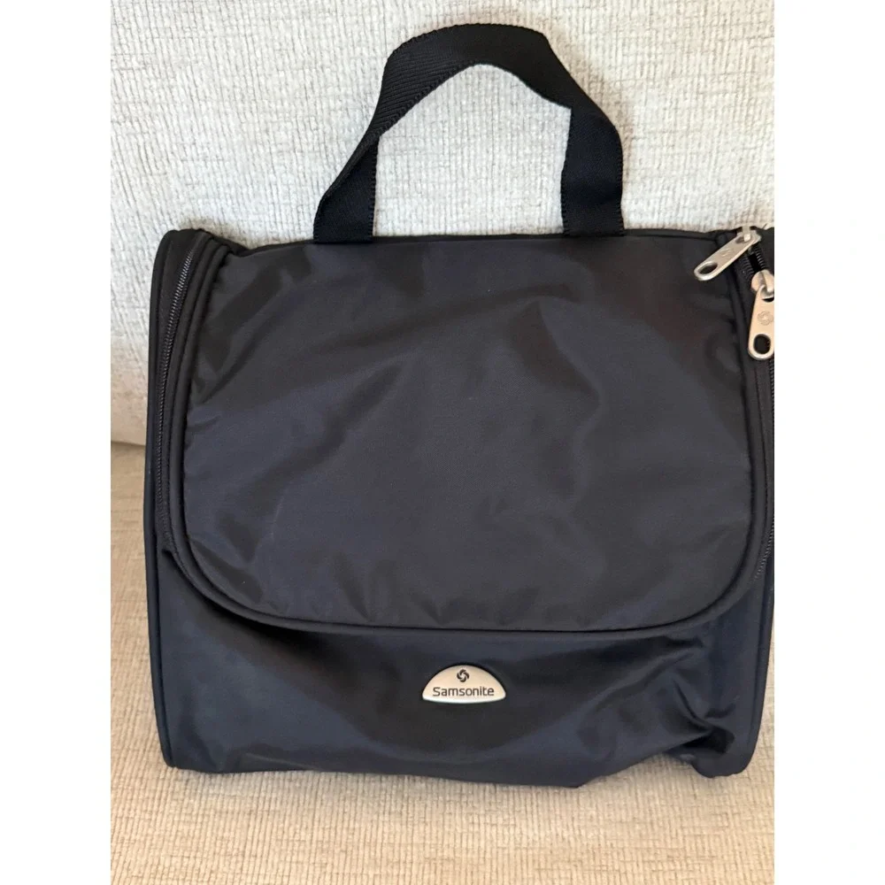 Samsonite Black Hanging Travel Toiletry Bag Organizer Kit Interior loops bags